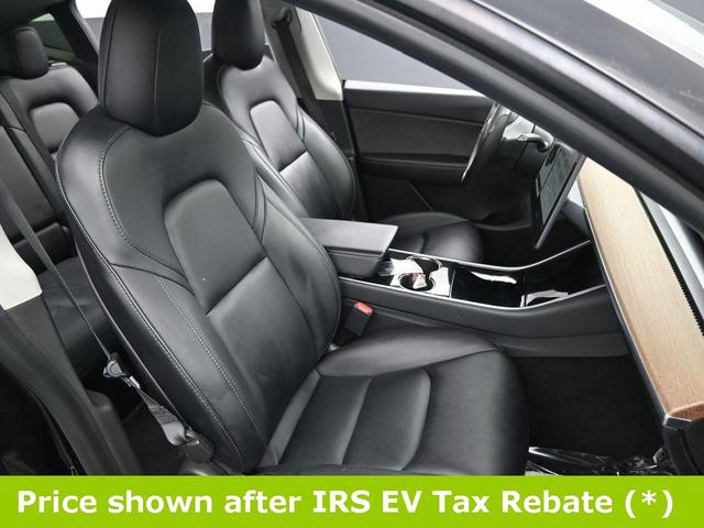 Photo of 2021 Black Tesla Model Y