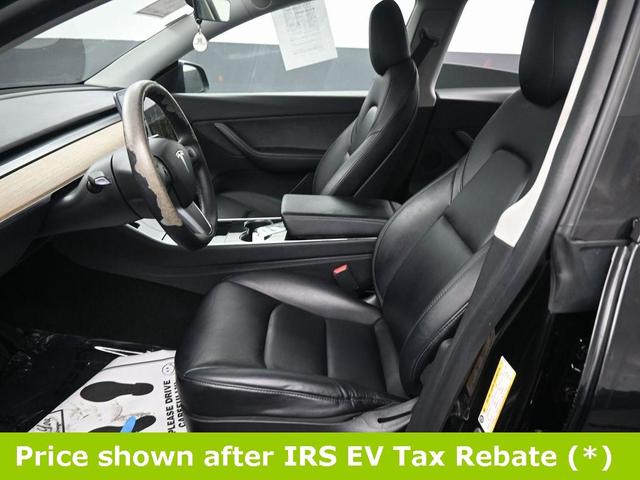 Photo of 2021 Black Tesla Model Y