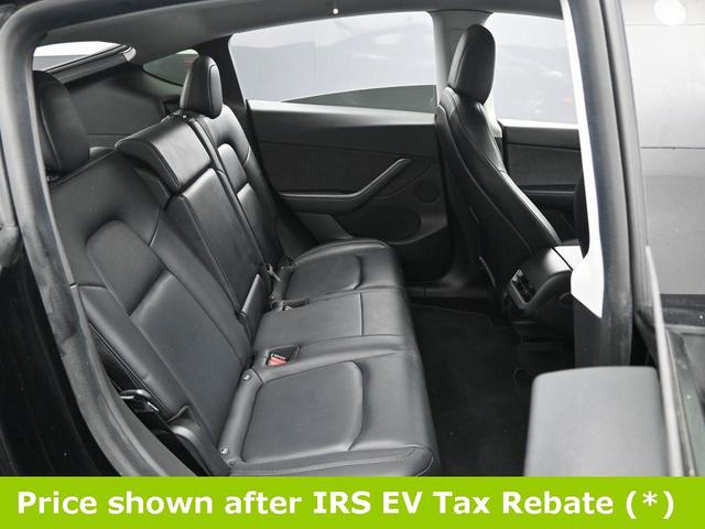 Photo of 2021 Black Tesla Model Y