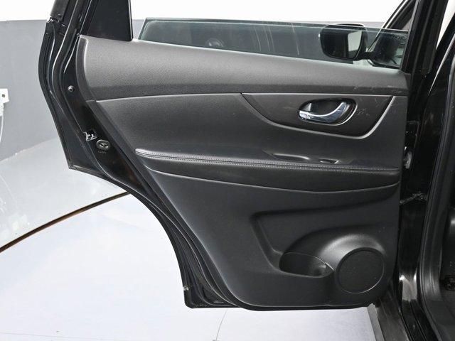 Photo of 2020 Magnetic Black Nissan Rogue
