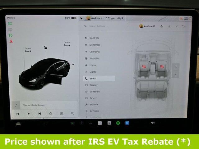 Photo of 2019 Black Tesla Model 3