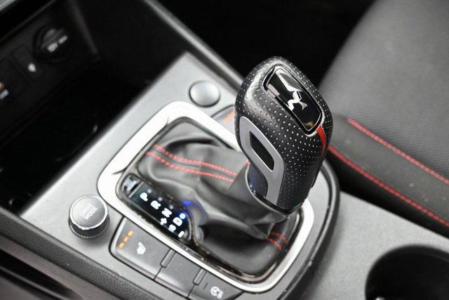 Photo of 2023 Lunar White Hyundai KONA