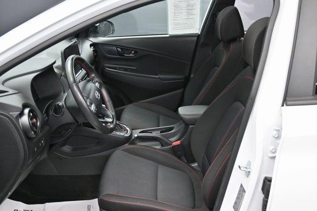 Photo of 2023 Lunar White Hyundai KONA