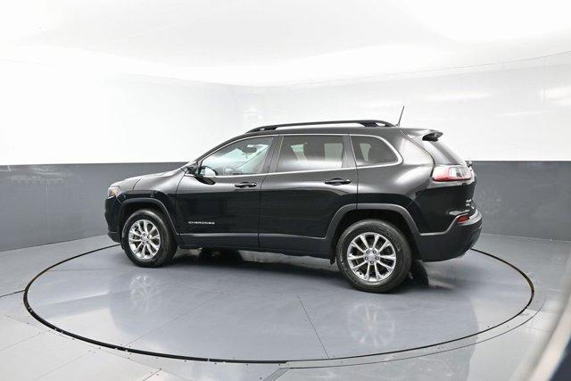 Photo of 2022 Diamond Black Jeep Cherokee