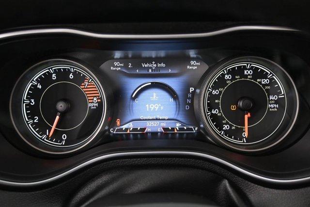 Photo of 2022 Diamond Black Jeep Cherokee