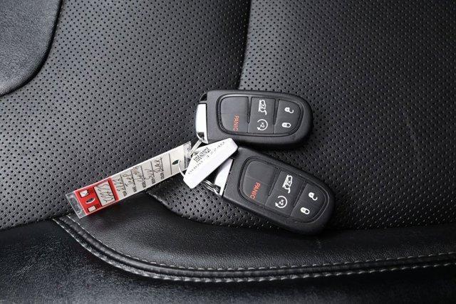 Photo of 2022 Diamond Black Jeep Cherokee