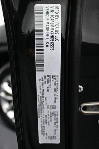 Photo of 2022 Diamond Black Jeep Cherokee