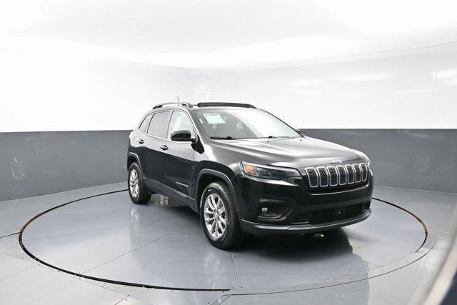 Photo of 2022 Diamond Black Jeep Cherokee