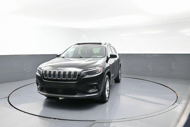Photo of 2022 Diamond Black Jeep Cherokee