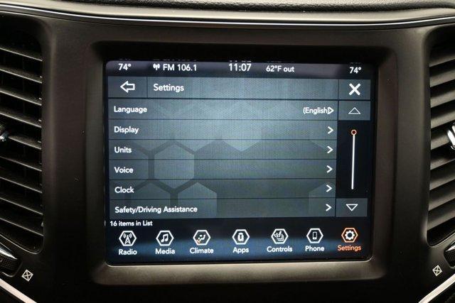 Photo of 2022 Diamond Black Jeep Cherokee