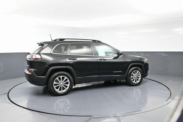 Photo of 2022 Diamond Black Jeep Cherokee