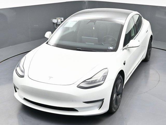 Photo of 2020 White Tesla Model 3