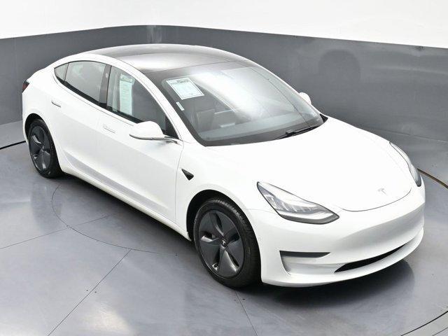 Photo of 2020 White Tesla Model 3