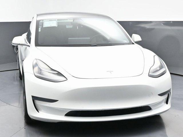 Photo of 2020 White Tesla Model 3