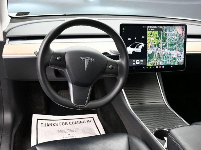 Photo of 2020 White Tesla Model 3