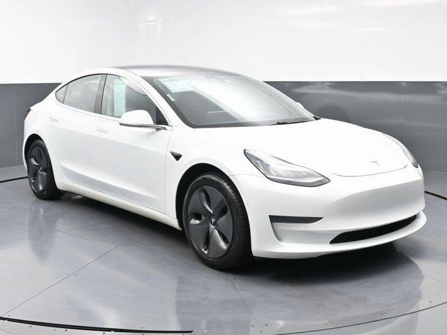 Photo of 2020 White Tesla Model 3