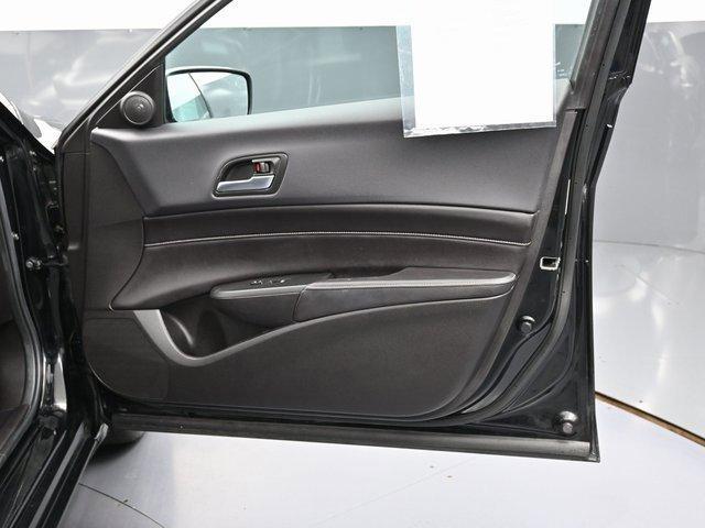 Photo of 2020 Black Acura ILX