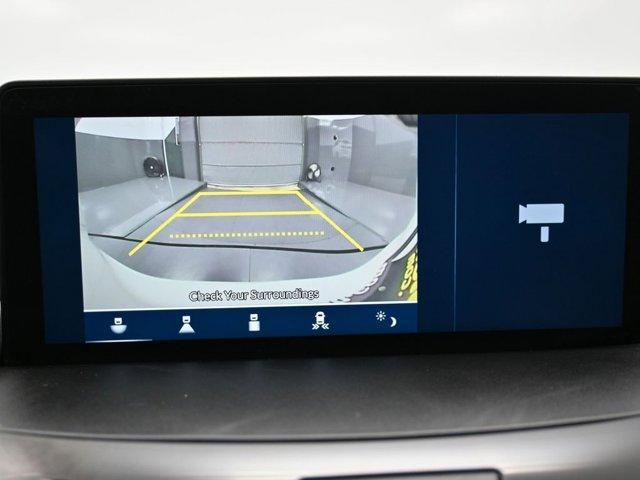 Photo of 2022 White Acura RDX