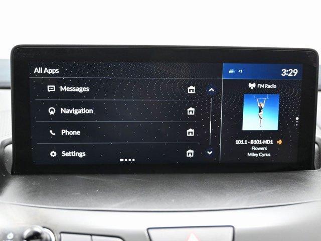 Photo of 2022 White Acura RDX