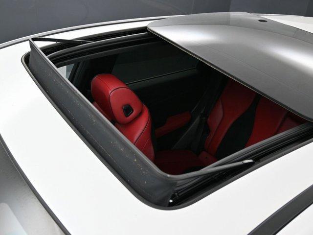 Photo of 2022 White Acura RDX