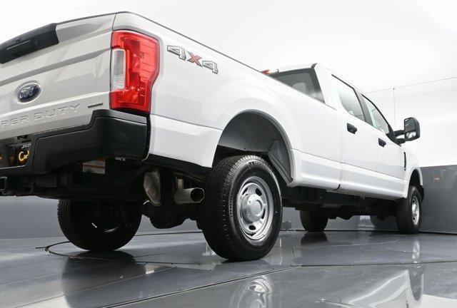 Photo of 2019 Oxford White Ford F-250