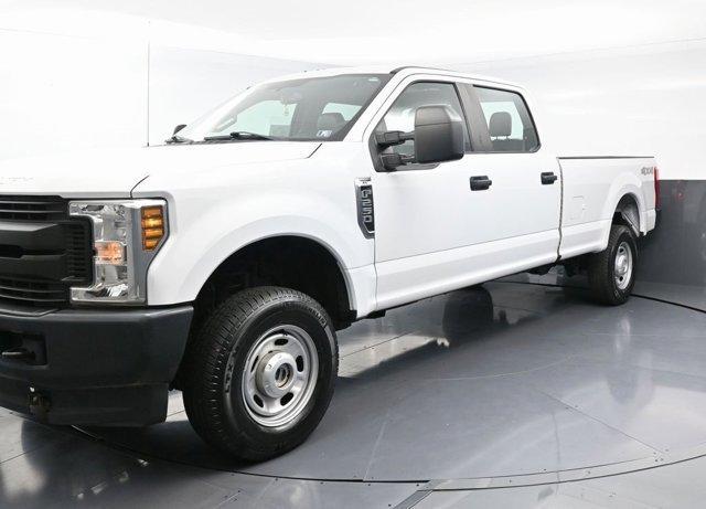 Photo of 2019 Oxford White Ford F-250