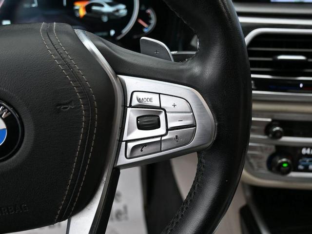 Photo of 2016 Mineral White Metallic BMW 750