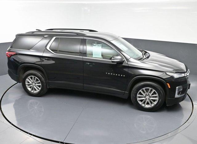 Photo of 2022 Mosaic Black Metallic Chevrolet Traverse
