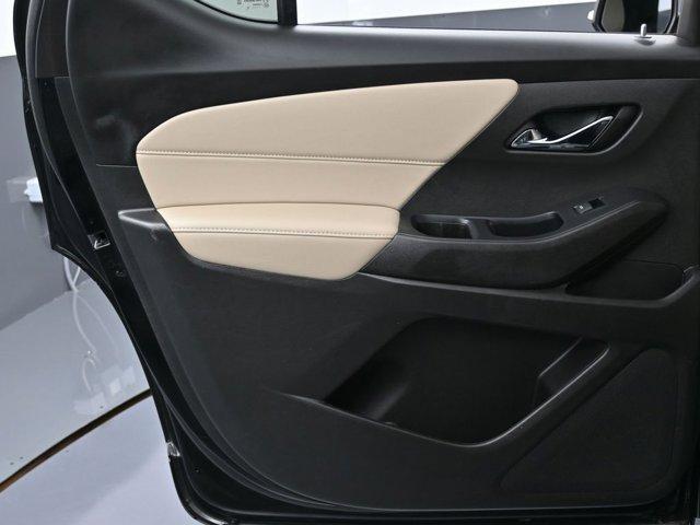 Photo of 2022 Mosaic Black Metallic Chevrolet Traverse