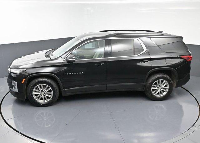 Photo of 2022 Mosaic Black Metallic Chevrolet Traverse