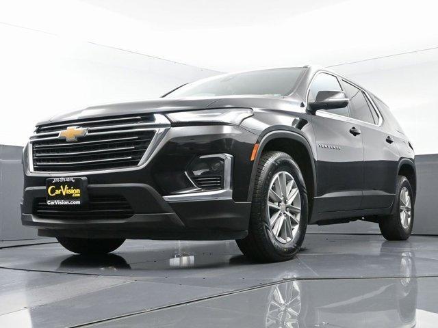 Photo of 2022 Mosaic Black Metallic Chevrolet Traverse