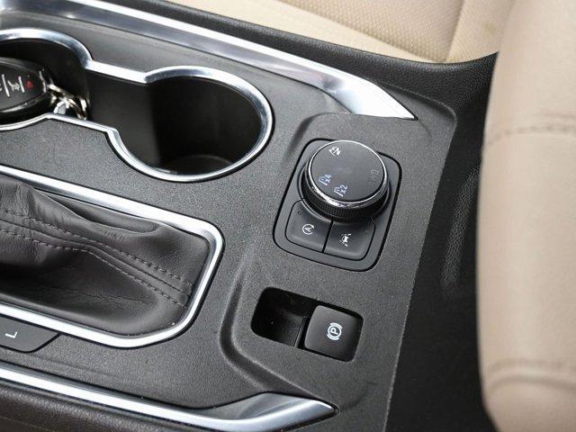 Photo of 2022 Mosaic Black Metallic Chevrolet Traverse