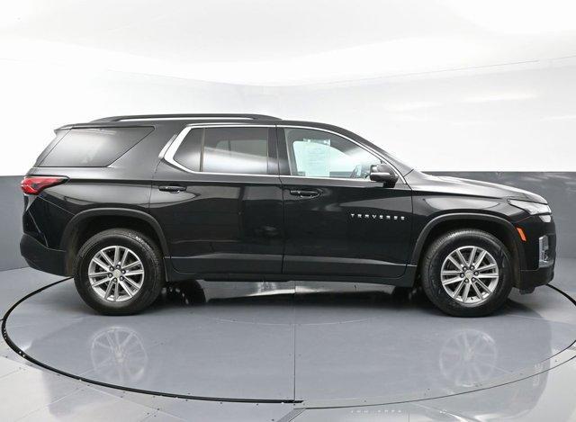 Photo of 2022 Mosaic Black Metallic Chevrolet Traverse