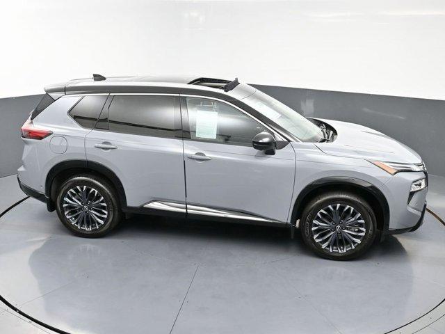 Photo of 2024 Boulder Gray Metallic Nissan Rogue