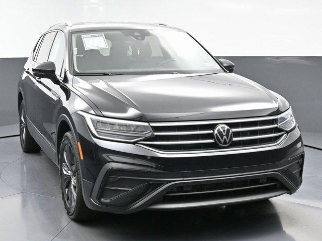 Photo of 2024 Deep Black Pearl Effect Volkswagen Tiguan