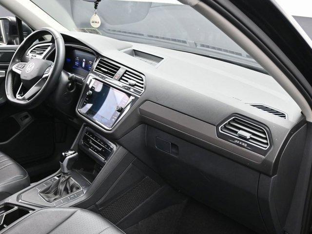 Photo of 2024 Deep Black Pearl Effect Volkswagen Tiguan