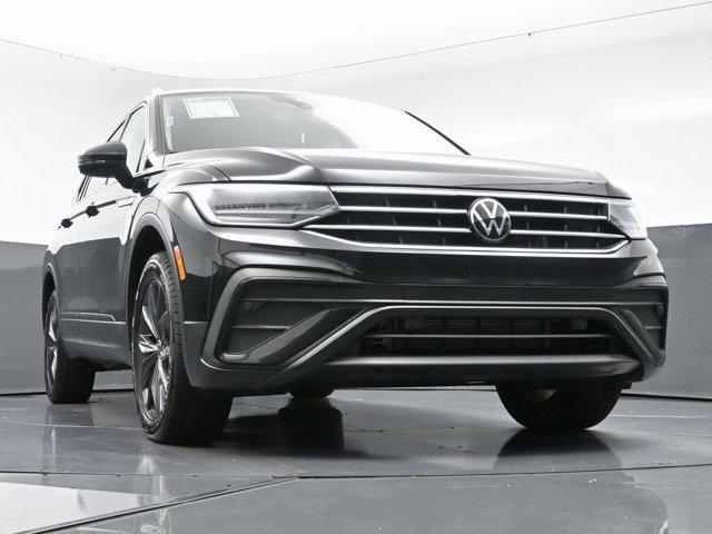 Photo of 2024 Deep Black Pearl Effect Volkswagen Tiguan