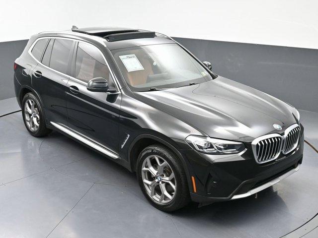 Photo of 2022 Black Sapphire Metallic BMW X3