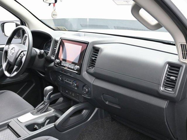 Photo of 2022 Glacier White Nissan Frontier
