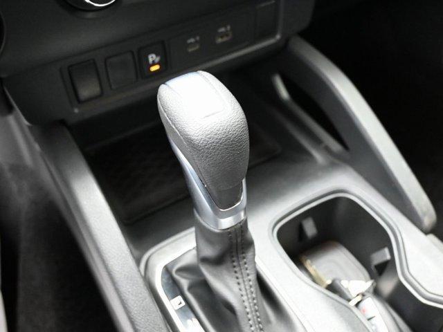 Photo of 2022 Glacier White Nissan Frontier