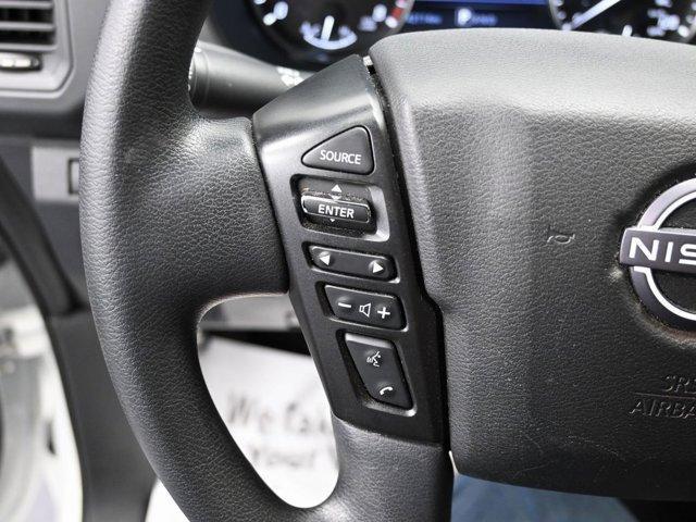 Photo of 2022 Glacier White Nissan Frontier