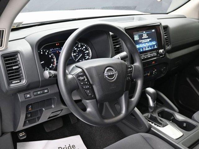 Photo of 2022 Glacier White Nissan Frontier