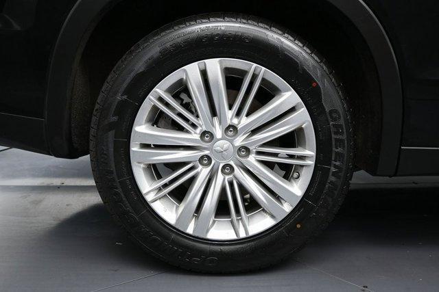 Photo of 2024 Black Mitsubishi Outlander