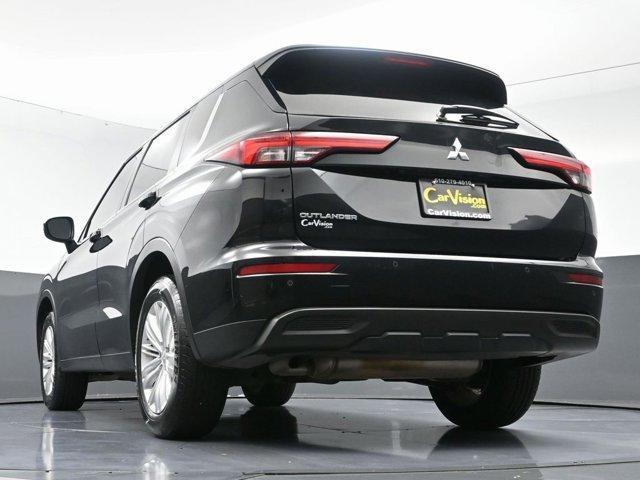 Photo of 2024 Black Mitsubishi Outlander