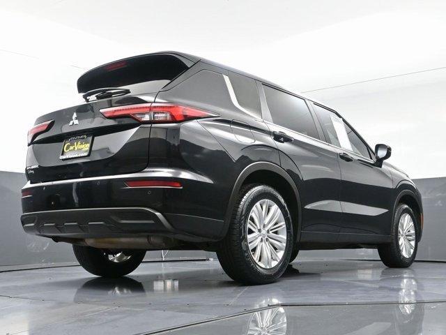 Photo of 2024 Black Mitsubishi Outlander