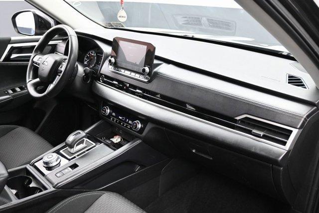 Photo of 2024 Black Mitsubishi Outlander