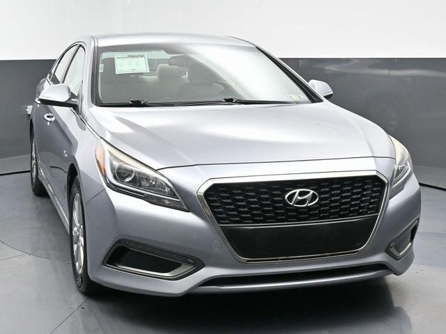 Photo of 2016 Pewter Gray Metallic Hyundai SONATA Hybrid