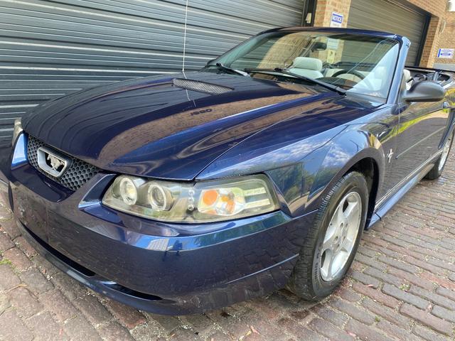 2001 Ford Mustang