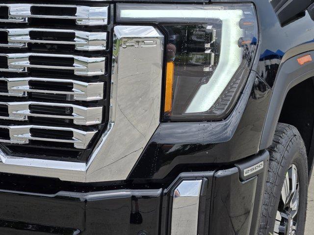 Photo of 2025 Onyx Black GMC Sierra 2500