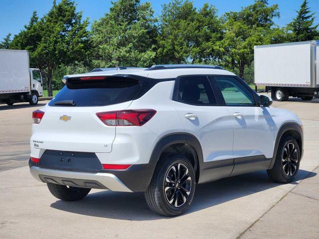 Photo of 2023 Summit White Chevrolet Trailblazer